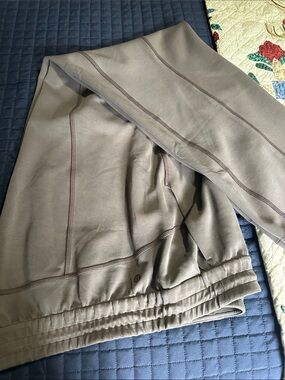 lululemon athletica women’s softstreme high rise pants. Regular. Espresso. NWOT